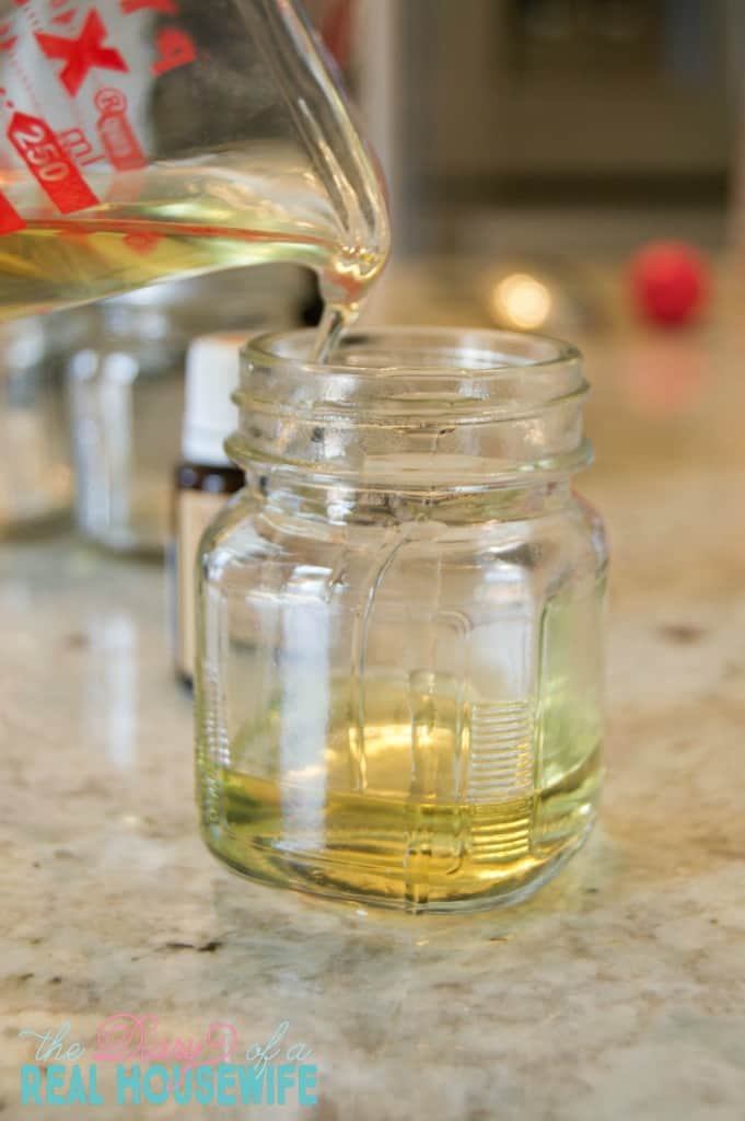Making some awesome DIY Beard Oil.