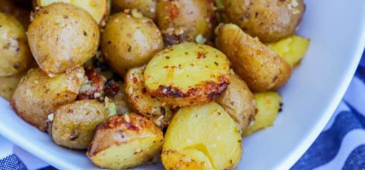Slow Cooker Parmesan Garlic Potatoes The Diary Of A Real Housewife