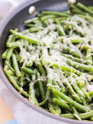 Parmesan Garlic Skillet Green Beans