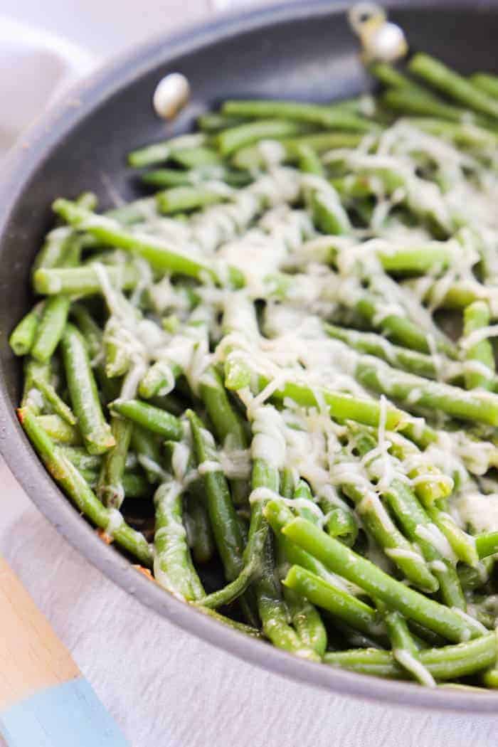 Parmesan Garlic Skillet Green Beans