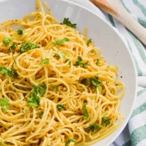 5 Ingredient Parmesan Garlic Spaghetti