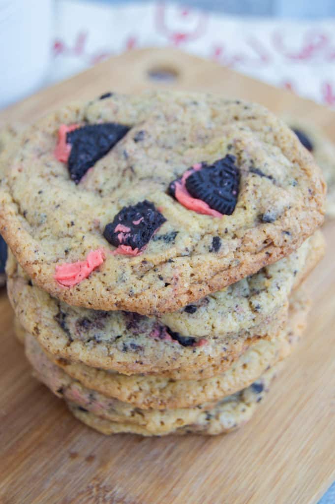 Peppermint Oreo Crunch Cookie