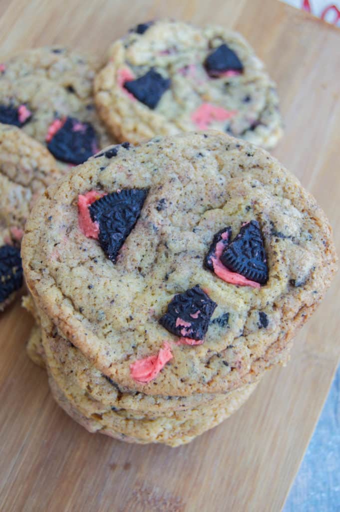 Peppermint Oreo Crunch Cookie