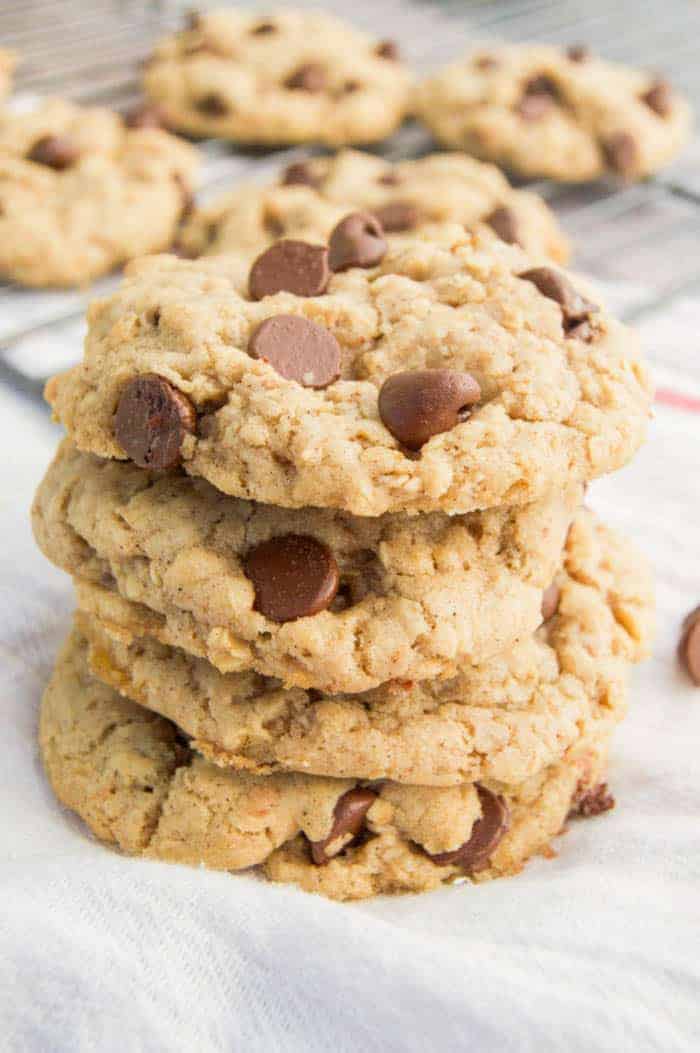 Chocolate Chip Oatmeal Cookies