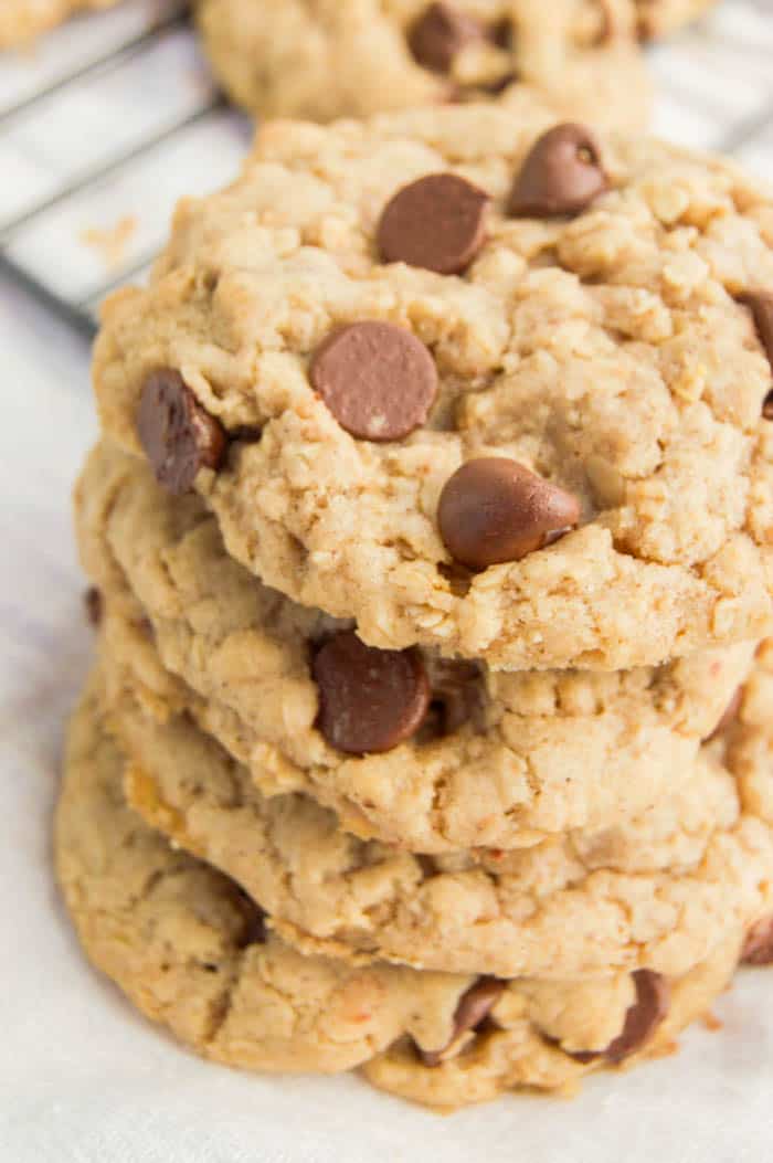 Chocolate Chip Oatmeal Cookies