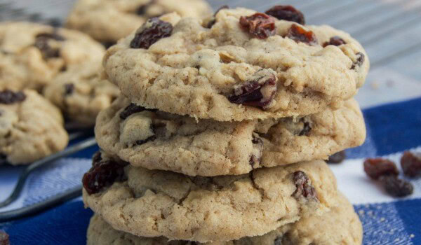 Oatmeal Raisin Cookies