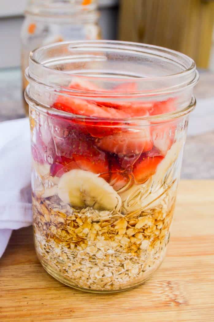 Strawberry Banana Overnight Oats