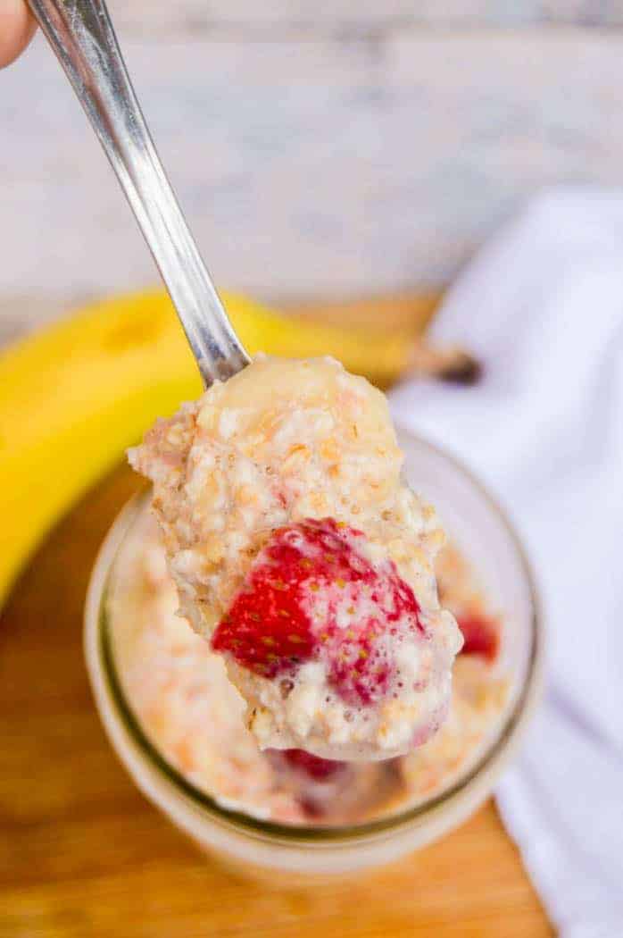 Strawberry Banana Overnight Oats