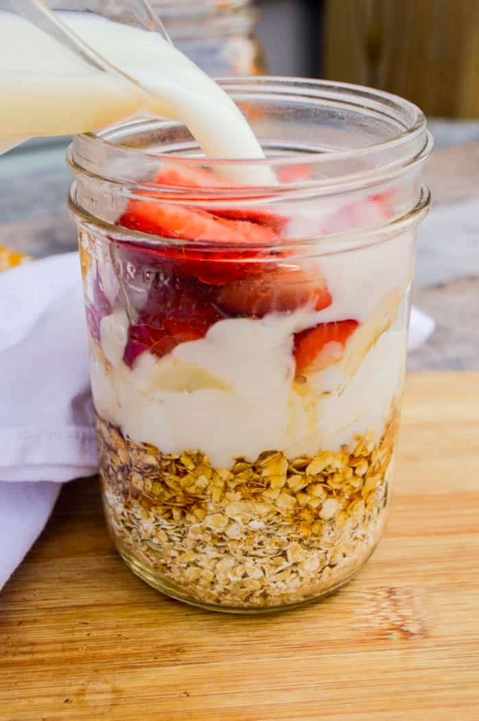 Strawberry Banana Overnight Oats