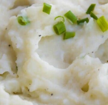 Slow Cooker Sour Cream and Chive Mashed Potatoes