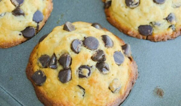 Chocolate Chip Oatmeal Muffins