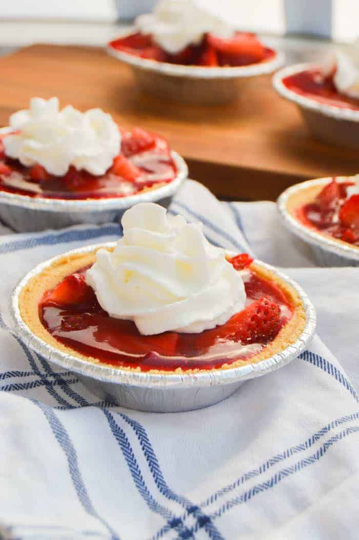 Mini Strawberry Pies • The Diary of a Real Housewife