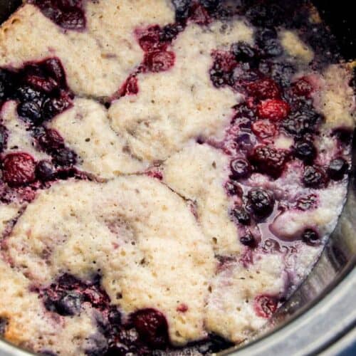 Slow Cooker Berry Cobbler