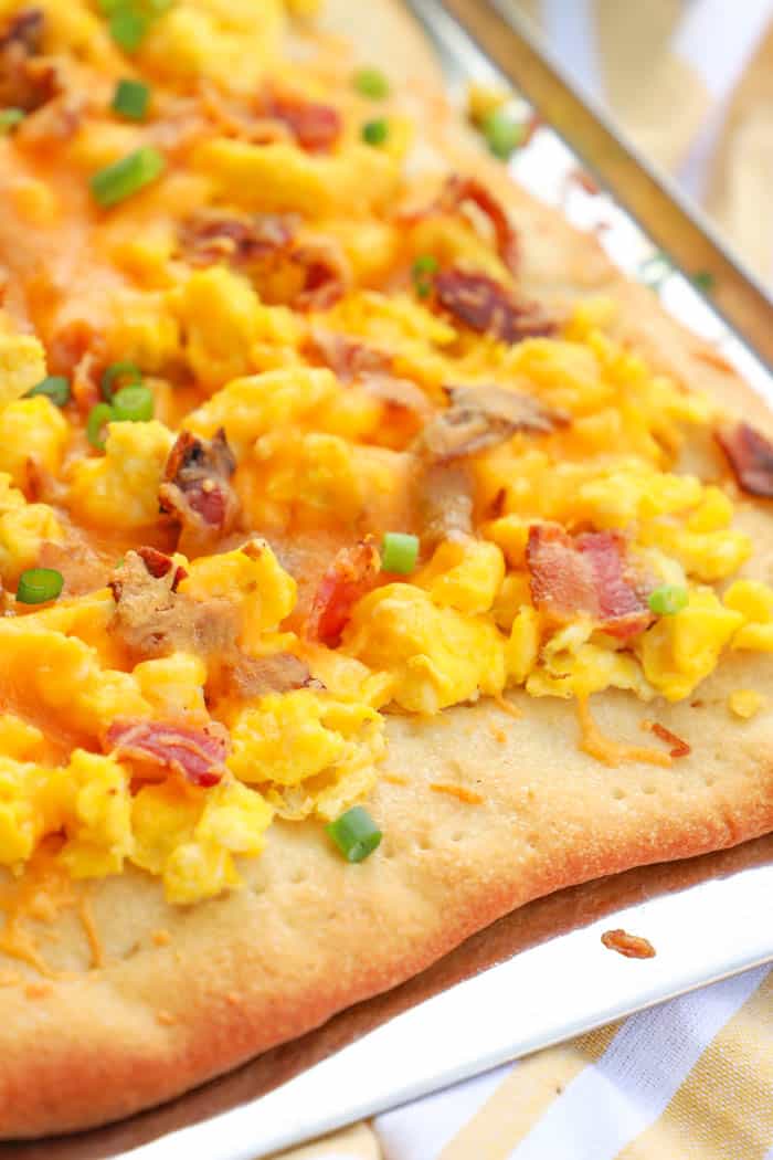 Bacon Breakfast Pizza - The Diary of a Real Housewife