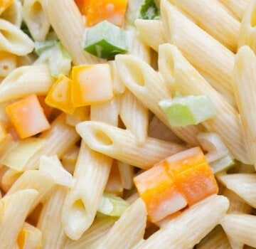 features size Classic Pasta Salad