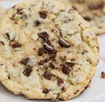 Mint Chocolate Chip Andes Cookie featured