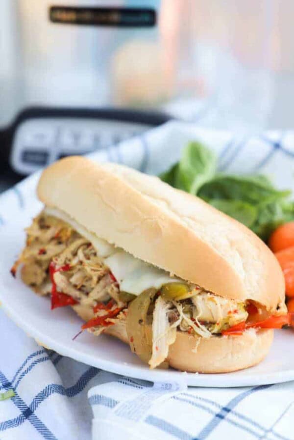 Slow Cooker Philly Chicken Cheesesteak