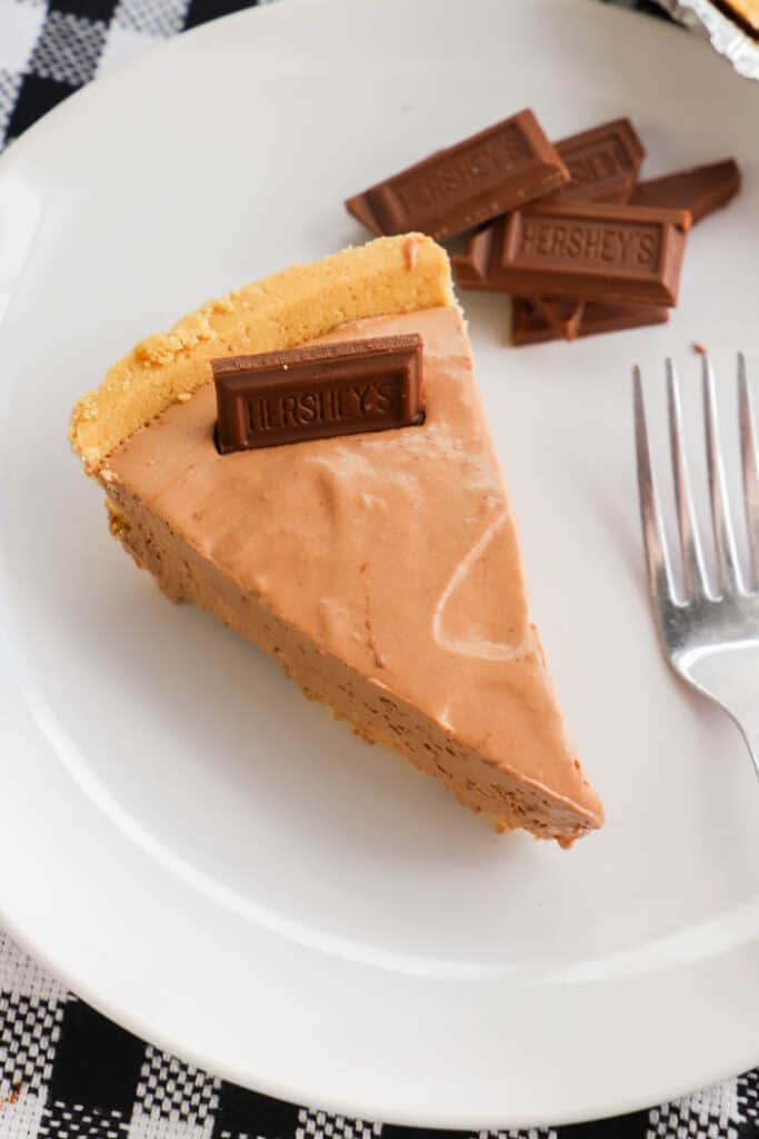 3 Ingredient NoBake Hershey Pie • The Diary of a Real Housewife