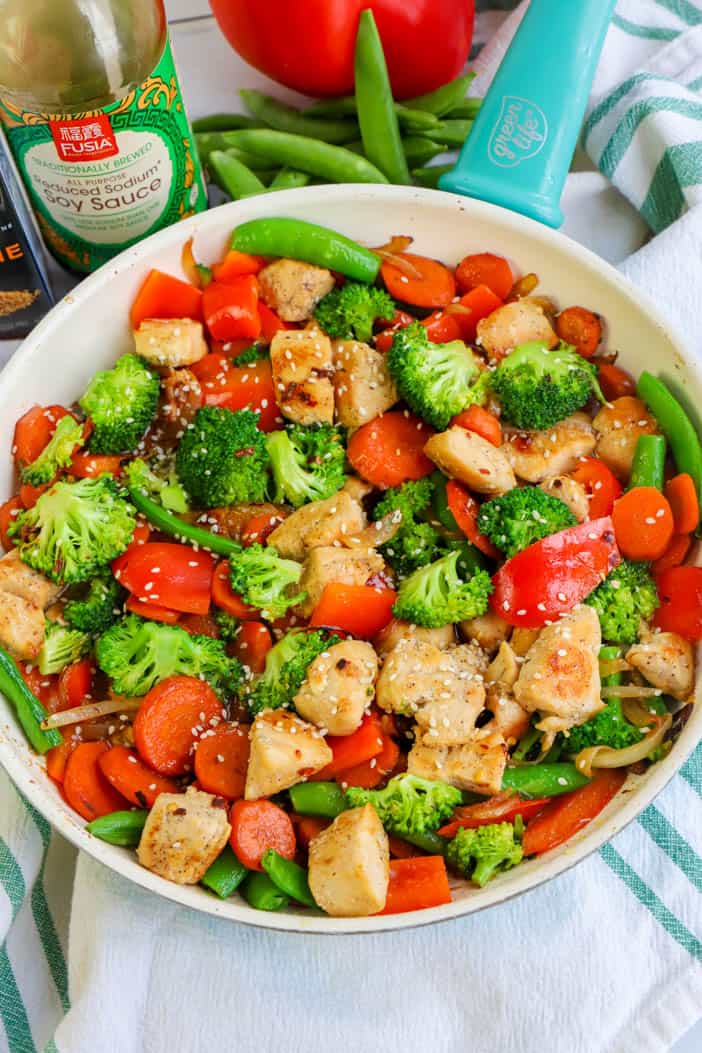 top view Chicken Stir Fry in blue skillet