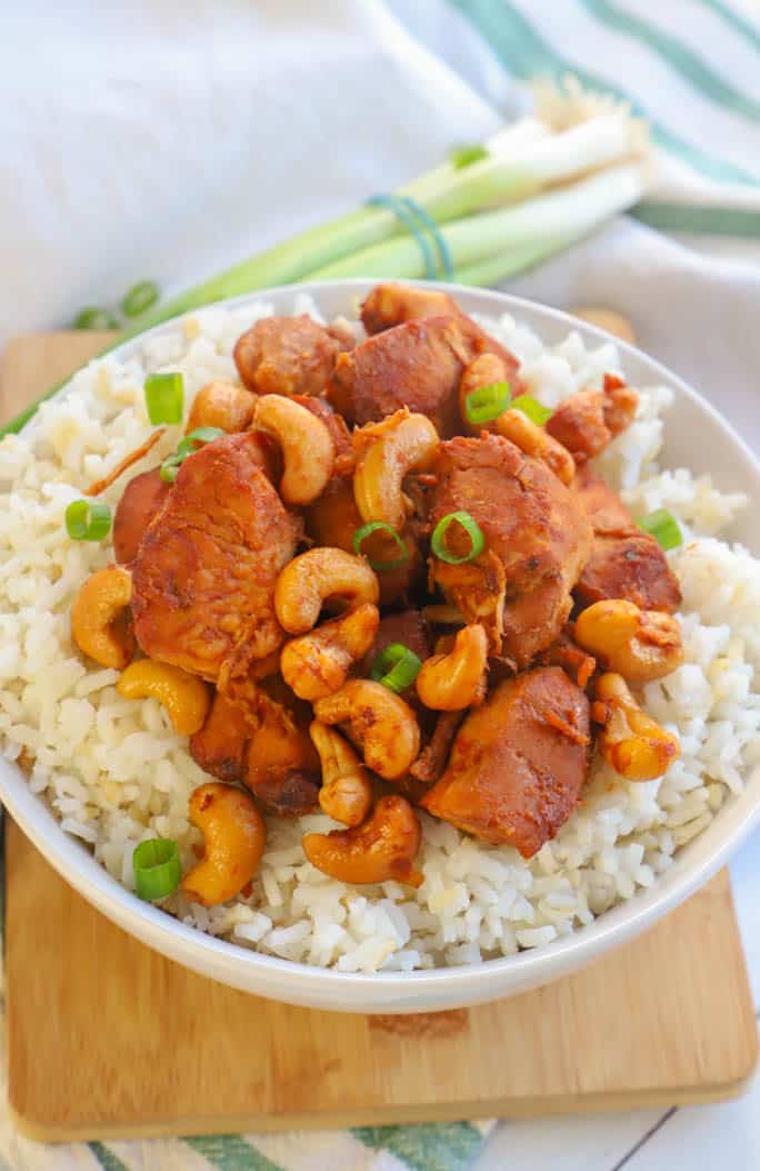 Slow Cooker Cashew Chicken in a bowl