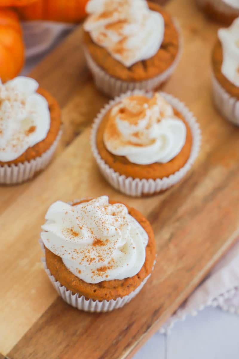 top view pic of pumpkin pie cupcakes