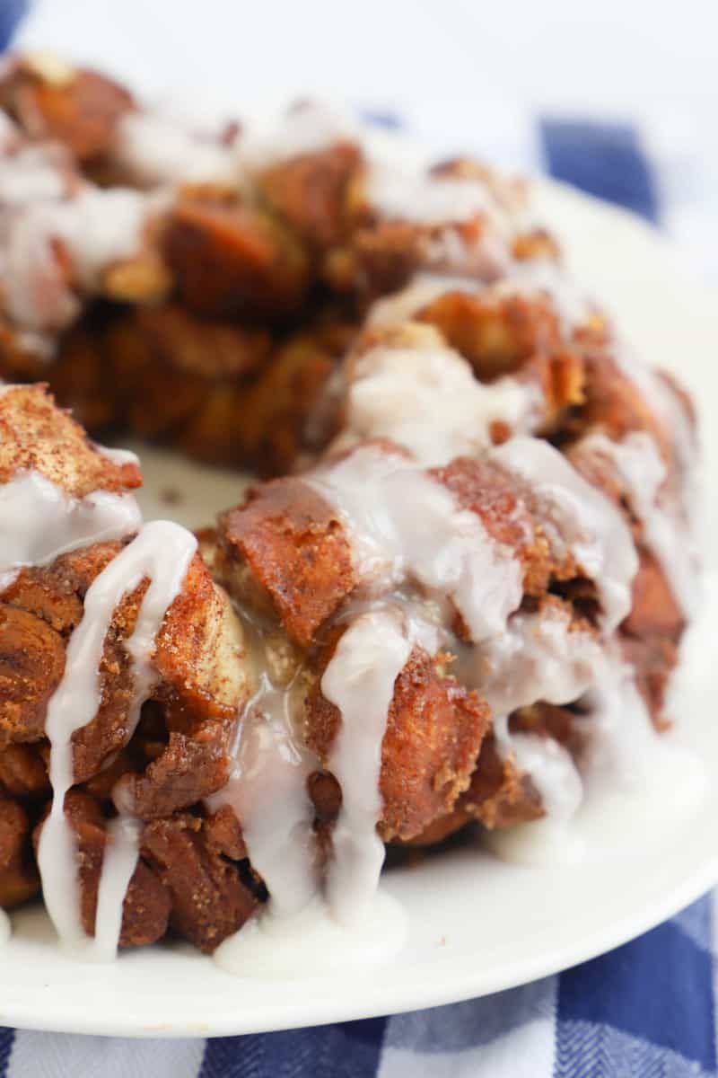 Cinnamon Roll Monkey Bread close up picture on white serving tray