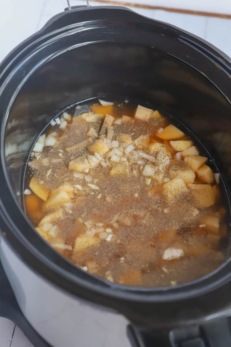 cooking soup in slow cooker
