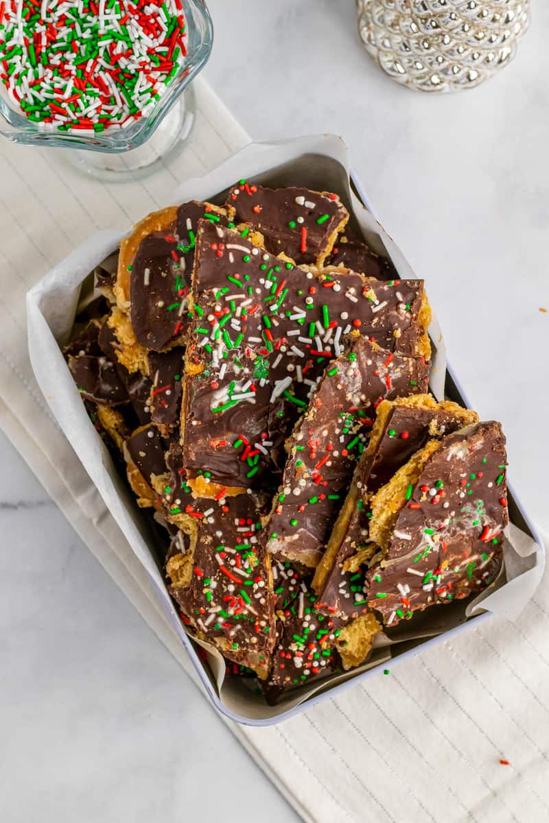 Christmas crack pieces in serving dish