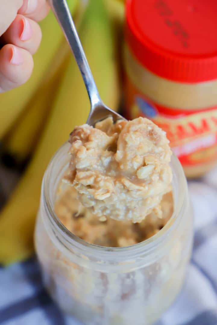 Peanut Butter Banana Overnight Oats in mason jar