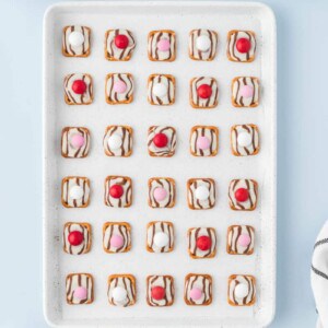 Valentine's Day Pretzel Hugs