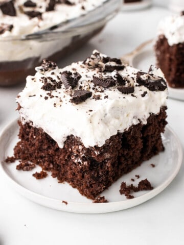 Poke Cake Recipes: Here are more awesome poke cake recipes that I think you will love. Banana Pudding Poke Cake Orange Juice Poke Cake S'mores Poke Cake