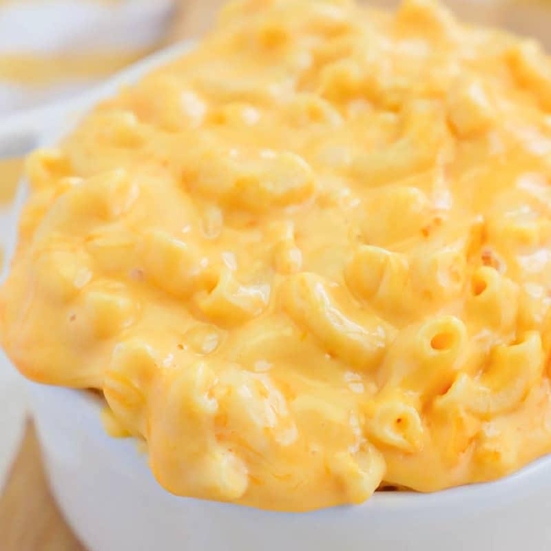 Velveeta Mac and Cheese • The Diary of a Real Housewife