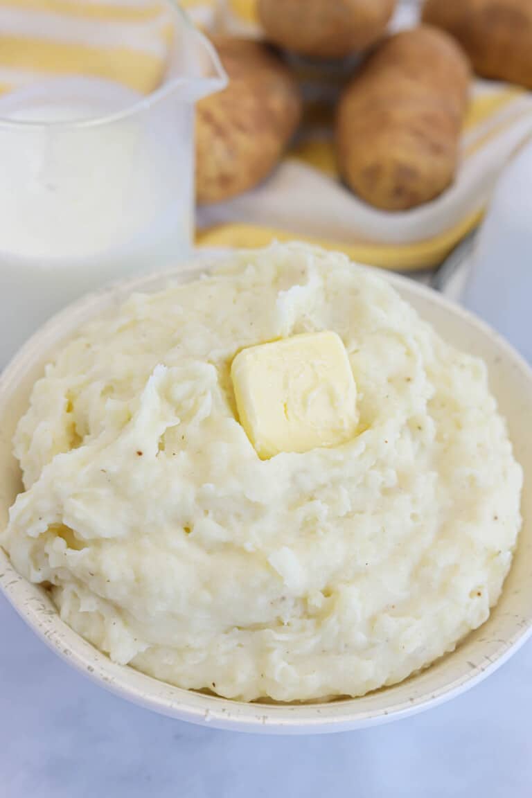 Buttermilk Mashed Potatoes • The Diary of a Real Housewife