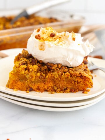 Pumpkin Crunch Cake