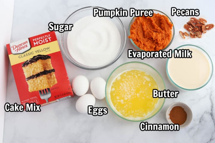 ingredients for pumpkin crunch cake.