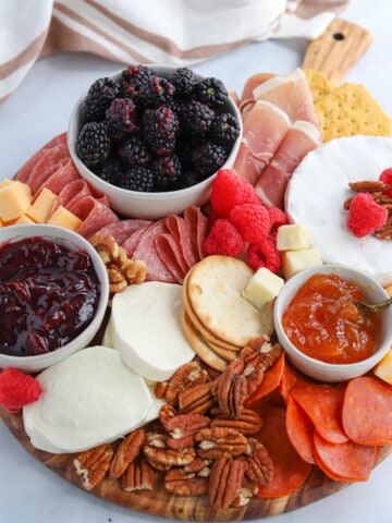 Easy Charcuterie Board