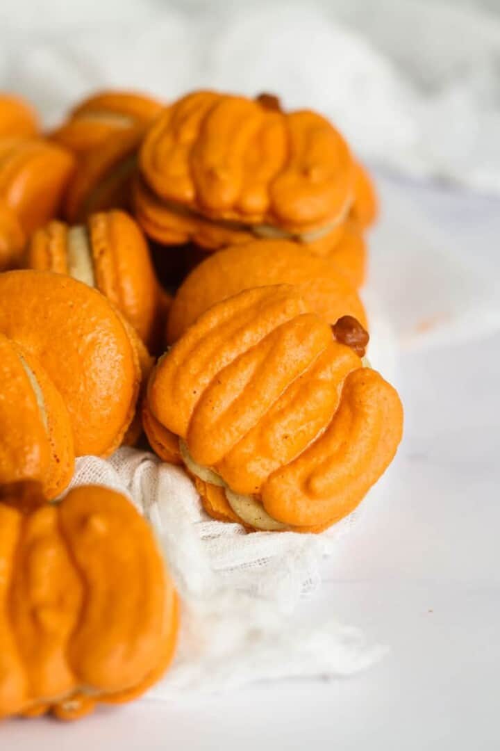 Pumpkin Spice Macarons