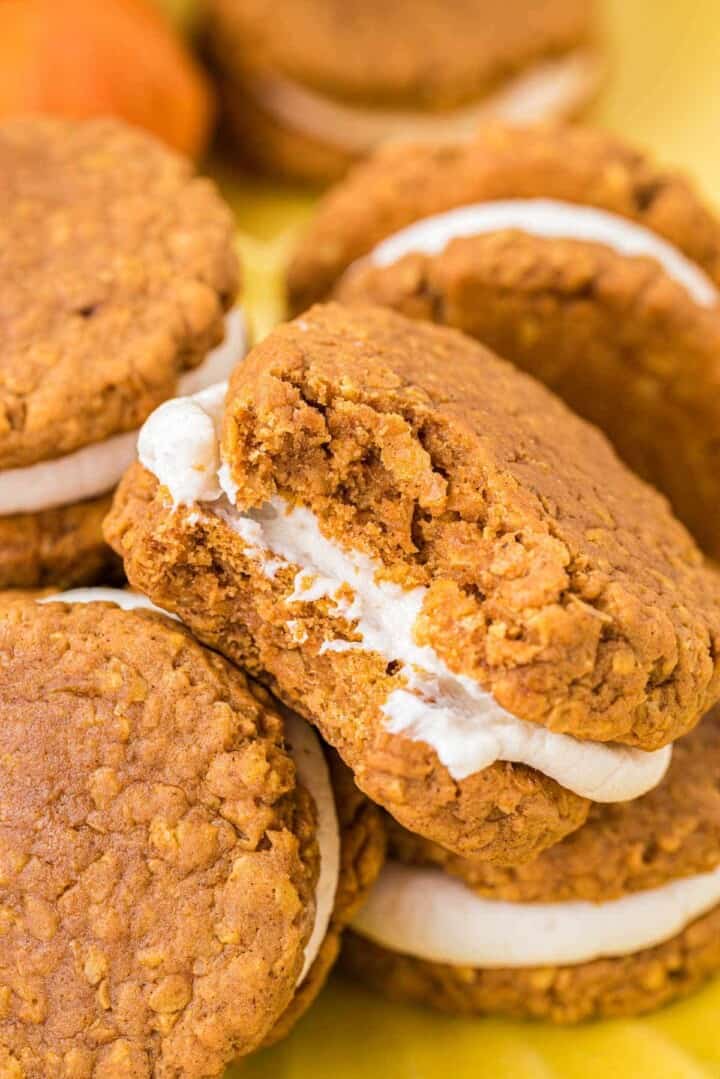 Amazing Pumpkin Oatmeal Cream Pies