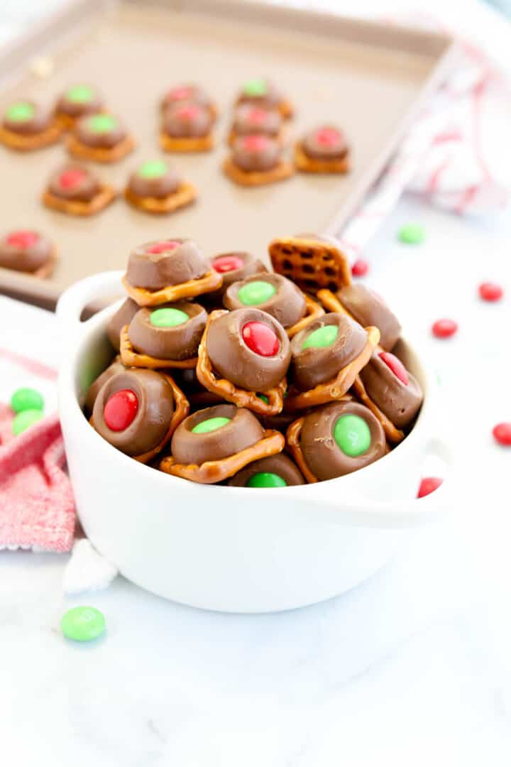 Rolo Pretzels in a white dish 