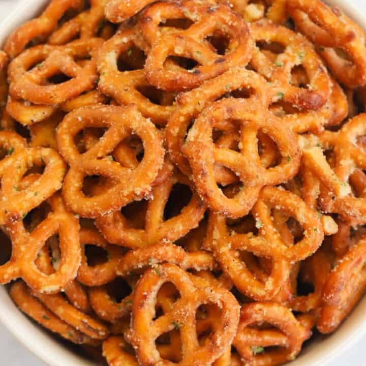 Crack Pretzels • The Diary of a Real Housewife
