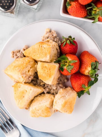 Biscuit and Gravy Casserole