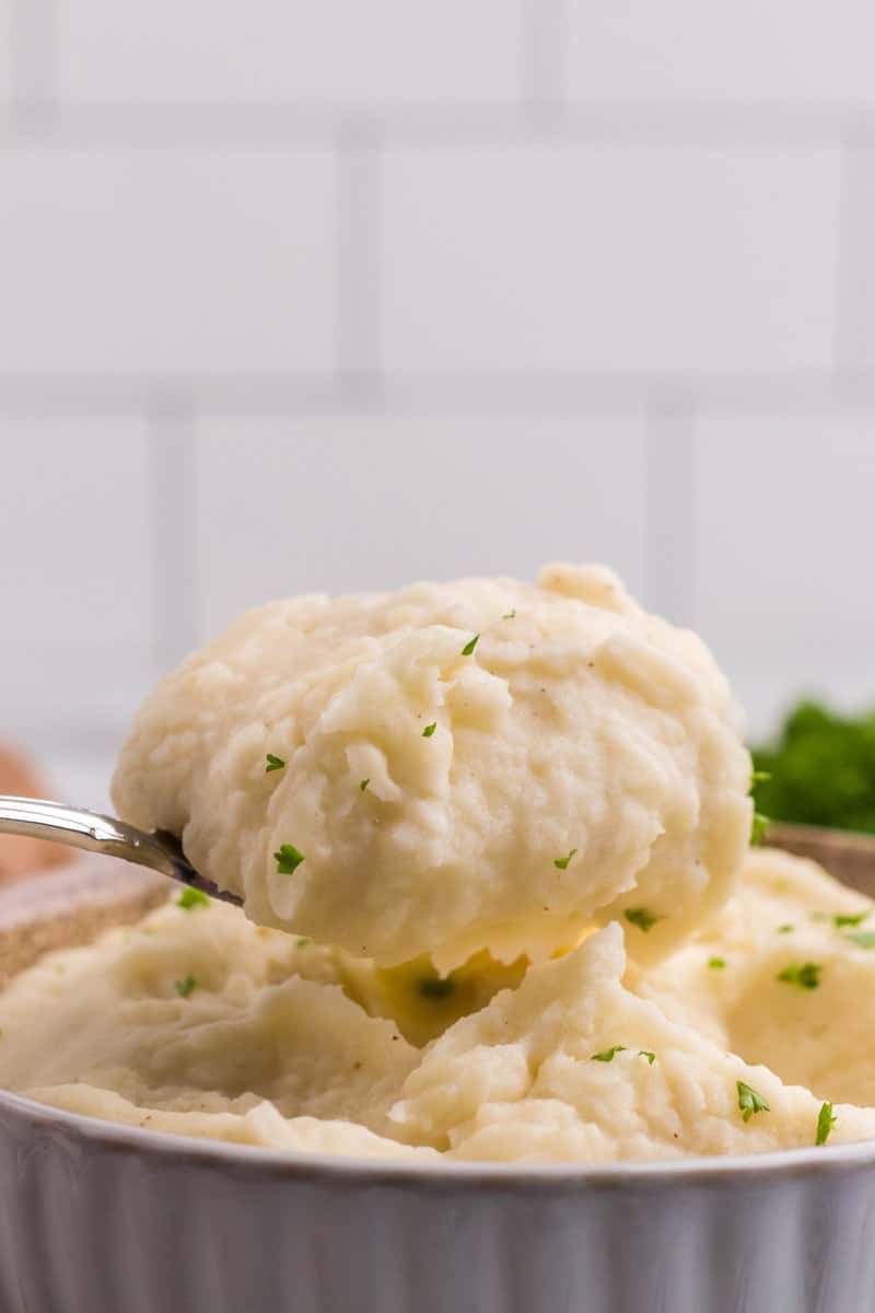 Buttermilk Mashed Potatoes • The Diary of a Real Housewife