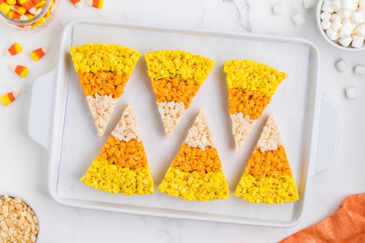 6 slices of the Candy Corn Rice Krispies Treats.