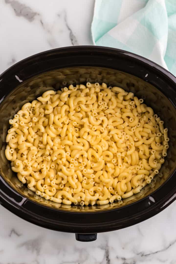 macaroni noodles in the slow cooker.