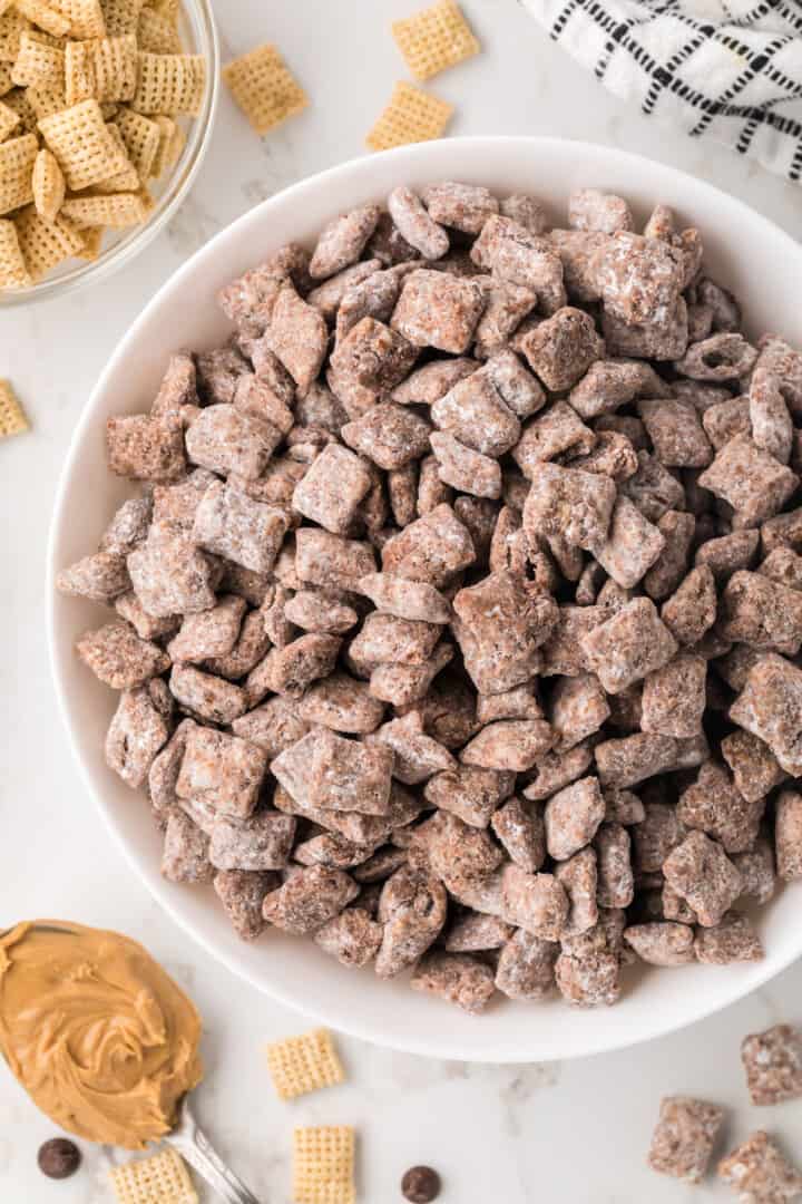 Muddy Buddies or Puppy Chow in large white bowl.