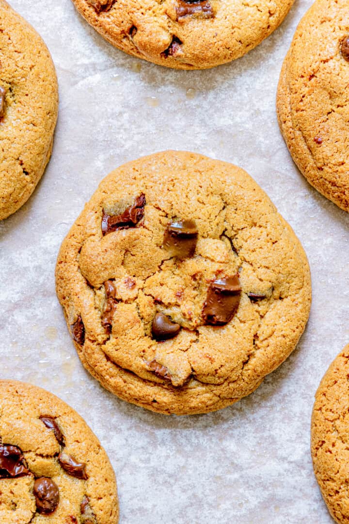 close up picture of cookies on baking sheet.