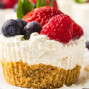 No Bake Mini Cheesecakes
