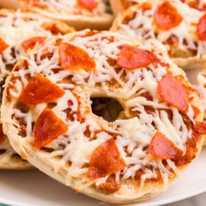 Pizza Bagels Recipe Card