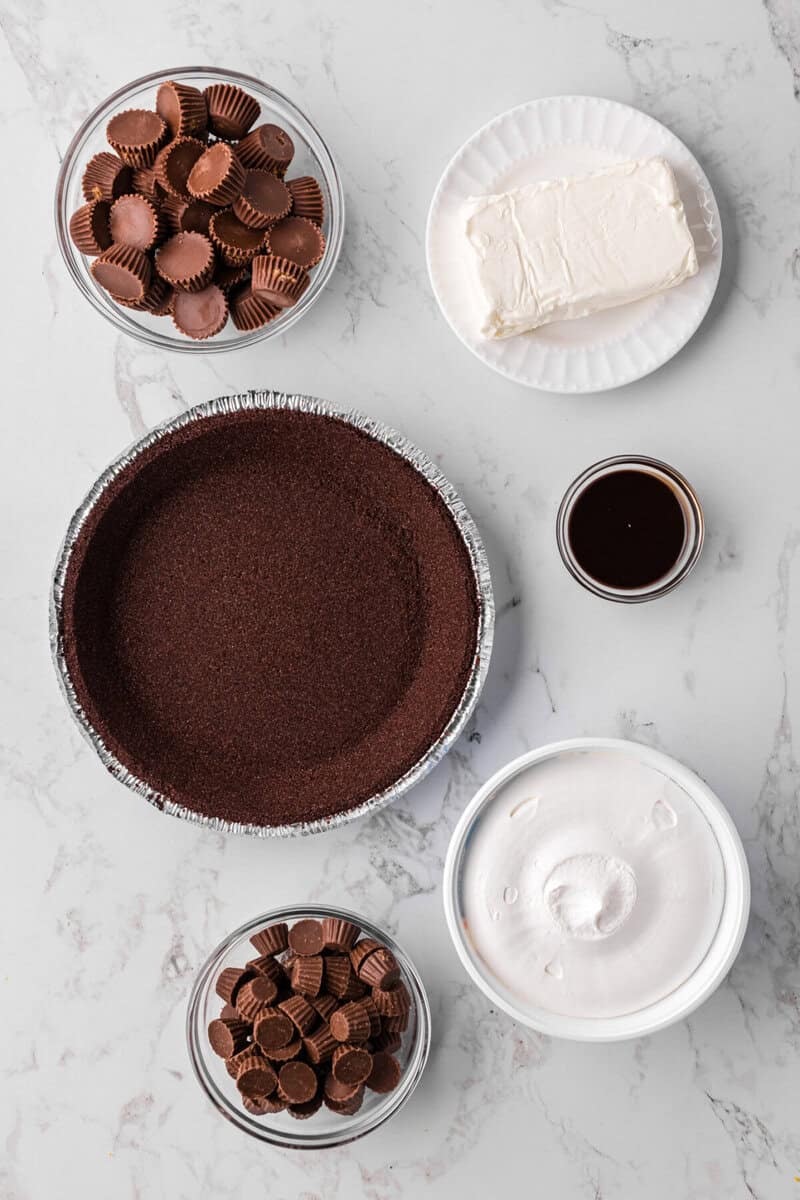 ingredients for the Reese's Pie.