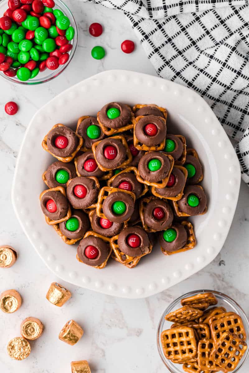 Rolo Pretzels served on a white plate.